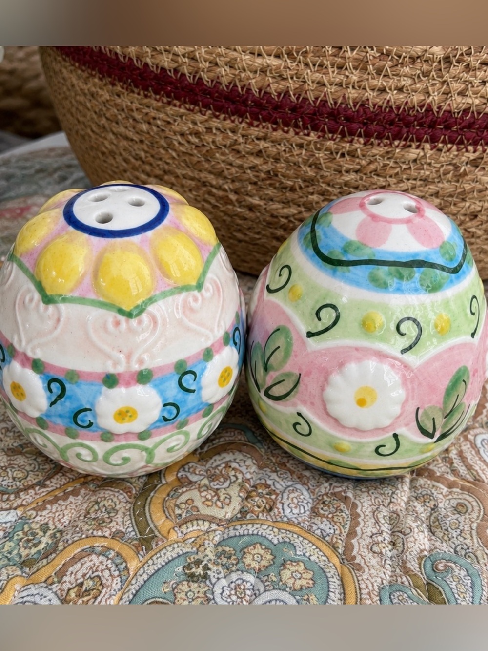 Vintage Hand Painted Ceramic Floral Salt & Pepper Shakers Pastel Cottagecore Set